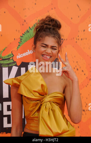 Zendaya arriva a Nickelodeon 2016 Kids' scelta Sports Awards tappeto arancione in corrispondenza del UCLA Pauley Pavilion sulla luglio 14, 2016 a Los Angeles, California. Foto Stock