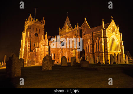 Chiesa di notte,Ottery St Mary,Devon, Inghilterra. Foto Stock