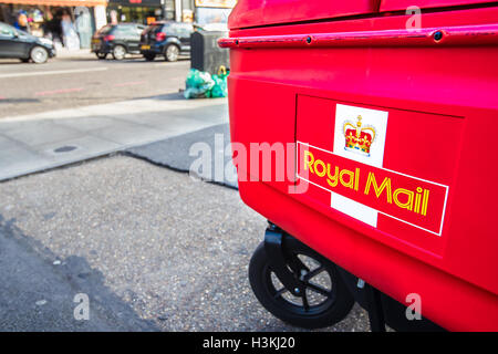 Royal Mail Post Office Carrello Londra Inghilterra Regno Unito Foto Stock