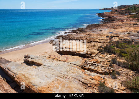 Visualizzare seascape vicino a Luz, Algarve, PORTOGALLO Foto Stock