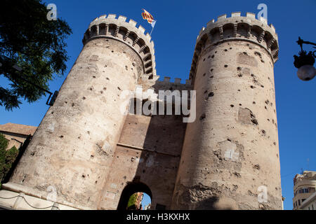 Torres de Quart (Quart Towers) all'entrata del vecchio quartiere di Valencia Foto Stock