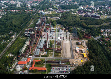 Areale di colpo di Zollverein colliery, un sito patrimonio mondiale dell'UNESCO a Essen in Germania, ex più grande miniera di carbone nel mondo, Foto Stock