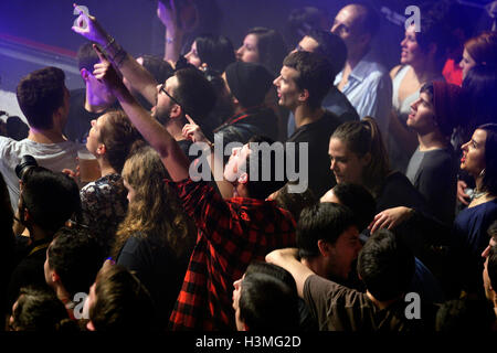 Barcellona - Feb 13: Berri Txarrak (alternativa heavy metal band) live performance a Apolo. Foto Stock