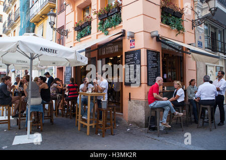 La Estrecha Tapas Bar nel centro storico di Valencia Foto Stock