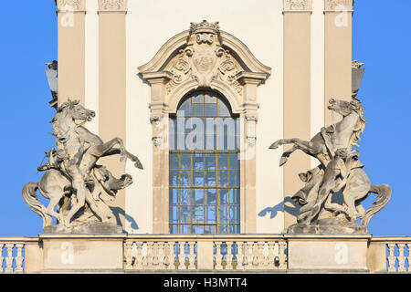 Domatore dei cavalli sul campanile di Festetics Palace (1745) a Keszthely, Ungheria Foto Stock