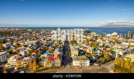 Città di Reykjavik in Islanda visto dalla parte superiore della chiesa Hallgrimskirkja Foto Stock