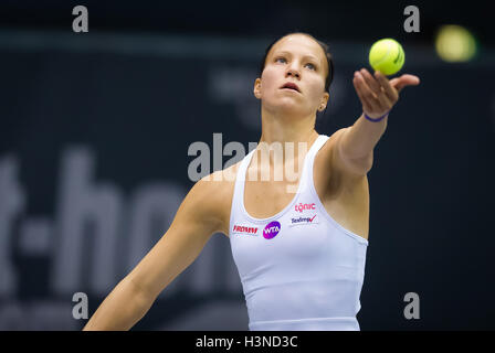 Linz, Austria. 10 ottobre, 2016. Victorija Golubic al 2016 Generali Ladies Linz WTA torneo internazionale di tennis Credito: Jimmie48 Fotografia/Alamy Live News Foto Stock