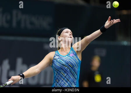 Linz, Austria. 10 ottobre, 2016. Kiki Bertens in azione al 2016 Generali Ladies Linz WTA torneo internazionale di tennis Credito: Jimmie48 Fotografia/Alamy Live News Foto Stock