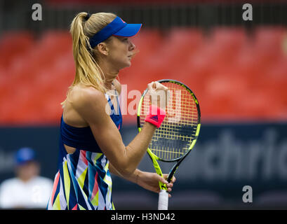 Linz, Austria. 10 ottobre, 2016. Daniela Hantuchova in azione al 2016 Generali Ladies Linz WTA torneo internazionale di tennis Credito: Jimmie48 Fotografia/Alamy Live News Foto Stock