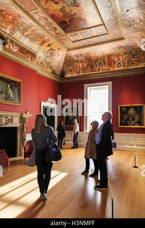 Royal Greenwich, Londra, 11 ottobre 2016. I visitatori possono esplorare le gallerie.La casa della regina, che era chiuso per restauri e lavori di rinnovo per oltre un anno, ri-apre al pubblico, segnando l'edificio storico il quattrocentesimo anniversario. Credito: Imageplotter News e sport/Alamy Live News Foto Stock