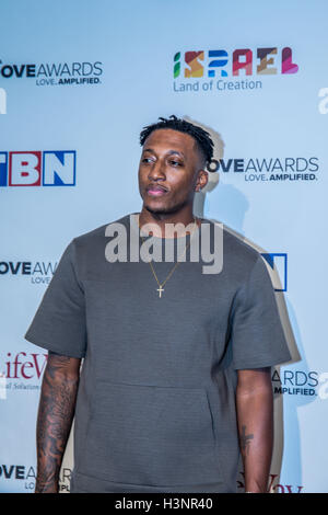 Nashville, Tennessee, Stati Uniti d'America. Undicesimo oct, 2016. Lecrae presso la quarantasettesima annuale Colomba GMA Awards a Nashville, TN presso Allen Arena sul campus della Università Lipscomb. Il GMA Colomba Awards è un premi mostra prodotta dall'Associazione di musica di vangelo. © Jason Walle/ZUMA filo/Alamy Live News Foto Stock