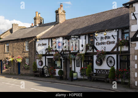 Ye Olde Cheshire Cheese Inn, Castleton, Derbyshire, Regno Unito Foto Stock