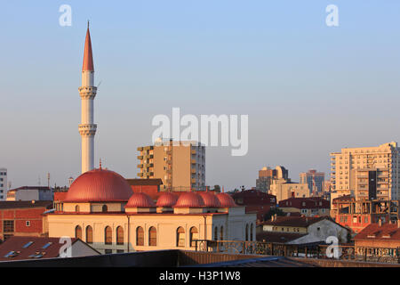 Vista panoramica del centro della città di Pristina, Kosovo Foto Stock