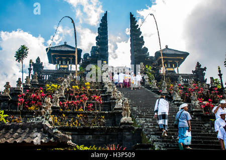 Indonesia Bali alla Pura Besakih Tempio madre grande cerimonia 09.10.2015 Foto Stock