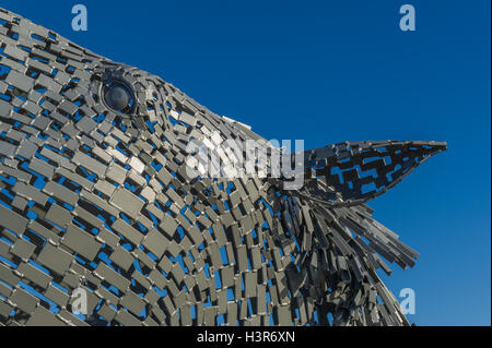 Uno dei bozzetti portatile che rappresenta il Kelpies: una coppia di 100ft-alta in acciaio inox cavalli sculture di testa a Falkirk. Foto Stock