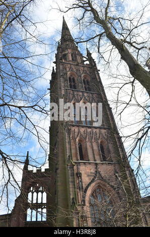 La torre di rovine della cattedrale di Coventry Foto Stock