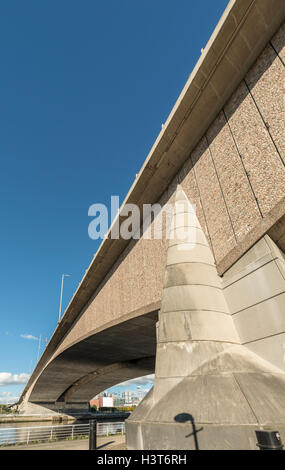 Kingston ponte sul fiume Clyde a Glasgow, Scotland, Regno Unito, Foto Stock