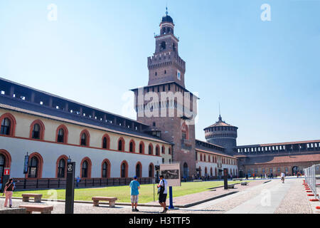 Vista interna del Castello Sforzesco di Milano, Italia, Europa Foto Stock