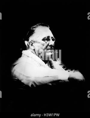 FRANKLIN Delano Roosevelt 1882-1945 XXXII PRESIDENTE STATI UNITI 1933-1945 GOVERNATORE DI NEW YORK 1929-1932 Foto Stock