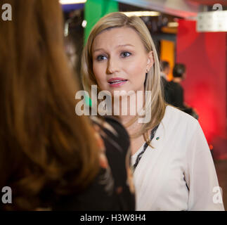 EBBA BOSCH THOR leader del partito per Cristo democratici in Svezia sul modo al dibattito televisivo Foto Stock