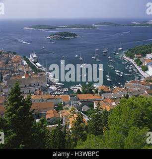 Croazia, isola Hvar, città, panoramica, Porto, isole Pakleni, vista dal Forte Spagnolo, Foto Stock