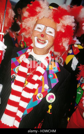 Il carnevale, clown, metà ritratto, fuori, maschera, maschere, abiti fino, donna medio persona vecchia, rivestimento, carnevale, fatta, divertente, tradizione, rosso-bianco, clown costume, felice, ridere, Germania, Colonia, Foto Stock