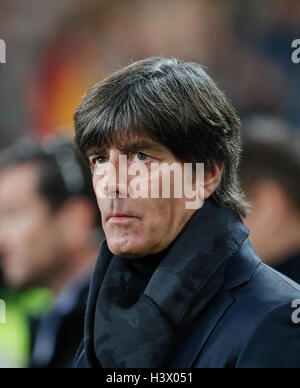 Hannover, Germania. 11 ottobre, 2016. DFB Nationalcoach Jogi Joachim LOEW, LÖW,ritratto, Porträt, World Cup 2018 Russia match di qualificazione Germania - Irlanda del Nord il 11 ottobre 2016 ad Hannover, in Germania. Credito: Peter Schatz / Alamy Live News Foto Stock