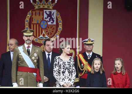 Madrid, Madrid, Spagna. Xii oct, 2016. La Principessa Sofia ha partecipato alla Giornata Nazionale parata militare il 12 ottobre 2016 a Madrid, Spagna. Credit: Jack Abuin/ZUMA filo/Alamy Live News Foto Stock