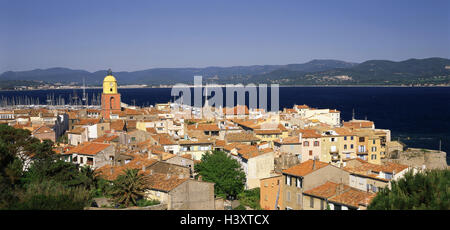 Francia, Saint Tropez, panoramica sulla città, porto, Provenza, dipartimento del Var, Saint Tropez, il mare, il Mar Mediterraneo, Segeschiffe, voci lt, mittenti Foto Stock