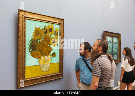 In Germania, in Baviera, Monaco di Baviera, il nuovo Museo Pinacoteca (Neue Pinakothek), Pittura intitolato "unflowers' (Sonnenblumen) Foto Stock