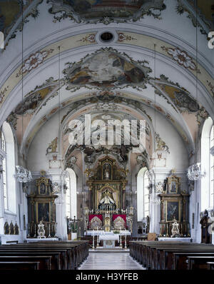 In Germania, in Baviera, bagno Tölz, Mühlfeldkirche, navata centrale, altare, all'interno, chiesa di pellegrinaggio Maria Hilf, interior shot, chiesa, fede, religione, il cristianesimo, struttura, architettura, stile architettonico, preghiera panche, panchine, selle, coro, hi Foto Stock