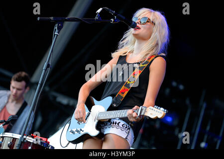 BENICASSIM, Spagna - 20 Luglio: Nina Nesbitt (cantante) esegue a FIB Festival il 20 luglio 2014 a Benicassim, Spagna. Foto Stock