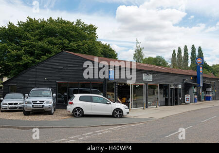 Howard Watt Garage, Boxford, Suffolk, Regno Unito. Foto Stock