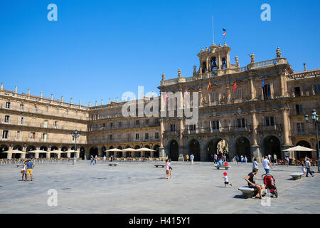 La Plaza Mayor (piazza principale) in Salamanca, Spagna Foto Stock