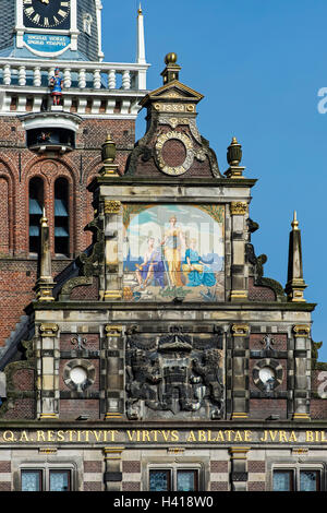 Vista di dettaglio della torre di pesatura, Waaggebouw, Alkmaar, Paesi Bassi Foto Stock