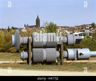 Germania, Saarland, Neunkirchen, vista città, hut park, scultura, Europa, storico, parco, maggesi industriali, ex ferriera, grandi parti della macchina, parte di macchina, luogo di interesse, cultura Foto Stock