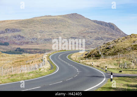 La Crimea Pass o Bwlch y Gorddinan (A470) cerca da Blaenau Ffestiniog verso Betws-y-Coed, Snowdonia National Park, il Galles Foto Stock