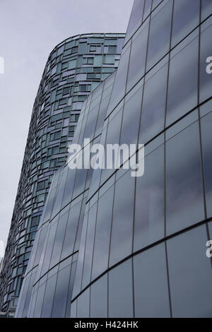 IAC edificio progettato da Frank Gehry vicino ai pontili in Lower Manhattan (Chelsea), New York. Foto Stock