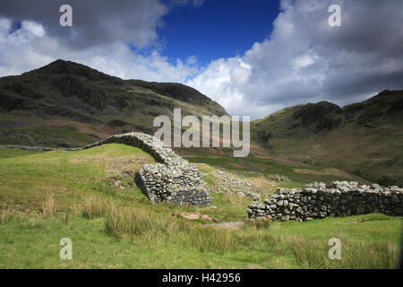 Hardknott Fort, Hardknott Pass, Lake District, Cumbria, Regno Unito, Foto Stock