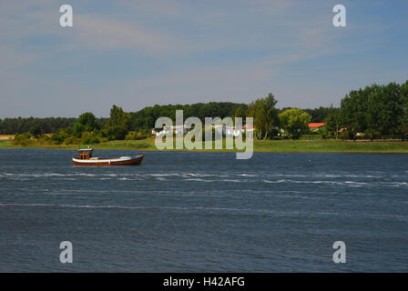 Germania, Meclemburgo-Pomerania occidentale, isola Ummanz, Waase, mare, barca da pesca, Foto Stock