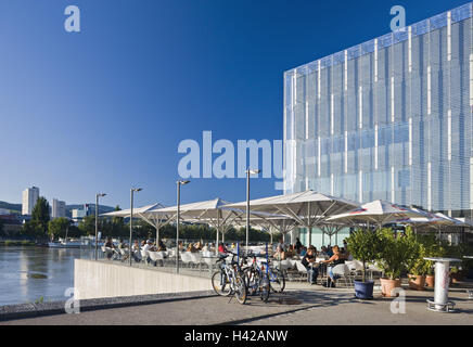 Austria, Austria superiore, Linz, museo d'Arte Lentos, il Danubio, bar, Foto Stock