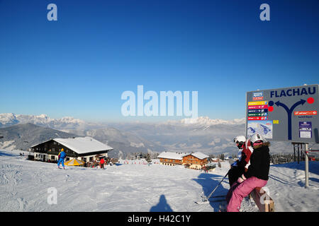 L'Austria, paese di Salisburgo, Flachau, pista di sci, rifugio sciistico, sciatore, Foto Stock