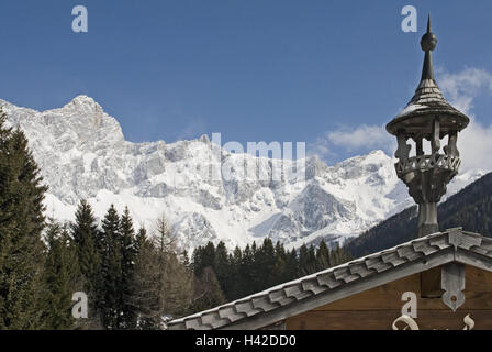 L'Austria, paese di Salisburgo, feltro moss, capanna, dettaglio, inverno, Dachsteingebirge, stazione della funivia, bell torretta, edificio, gable, tetto, paesaggio, paesaggio invernale, legno, alberi, montagne, montagne coperte di neve, Foto Stock