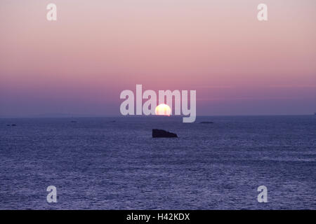 Francia, Bretagna, Finisterre, Cote d'Abers, punto Landunvez, Trémazan, Atlantico, tramonto, Foto Stock