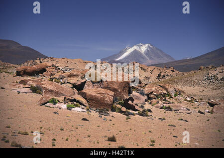 Bolivia, highland, Altiplano, Reserva, Nacional Eduardo Avaroa, Volcán Ollgüe, vulcano, fumatori, paesaggio, paesaggio di montagna, rock, Rocky, pietroso, in remoto, deserte, scarso, esterno, Foto Stock