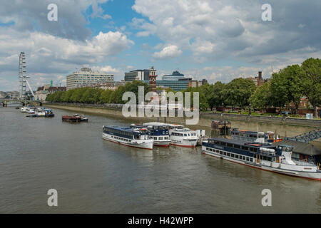 Il Tamigi da Lambeth Bridge, Londra, Inghilterra Foto Stock