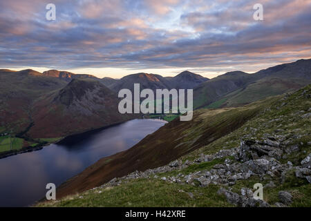 Wast Water & sulle montagne circostanti dal vicino a testa Illgill, Lake District, Cumbria Foto Stock