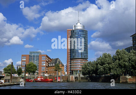 Germania, Amburgo, Kehrwiederspitze, Lega Anseatica Trade Center, città anseatica, edificio alto, alto blocco ufficio, in mattoni, vetro anteriore, edificio di mattoni, architettura, luogo di interesse, destinazione, turismo, icona, di economia e affari, Foto Stock