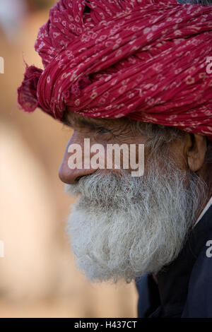 India Rajasthan, Pushkar, pellegrino la festa, uomo, barba, Turbante, battistrada, arricciata, nessun modello di rilascio, Foto Stock