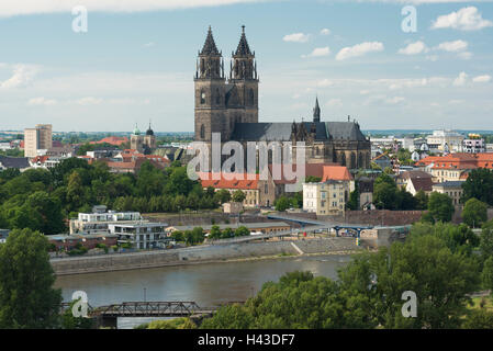 Paesaggio con la Cattedrale di Magdeburgo e dell'Elba, il più antico edificio gotico in Germania, di Magdeburgo, Sassonia-Anhalt, Germania Foto Stock